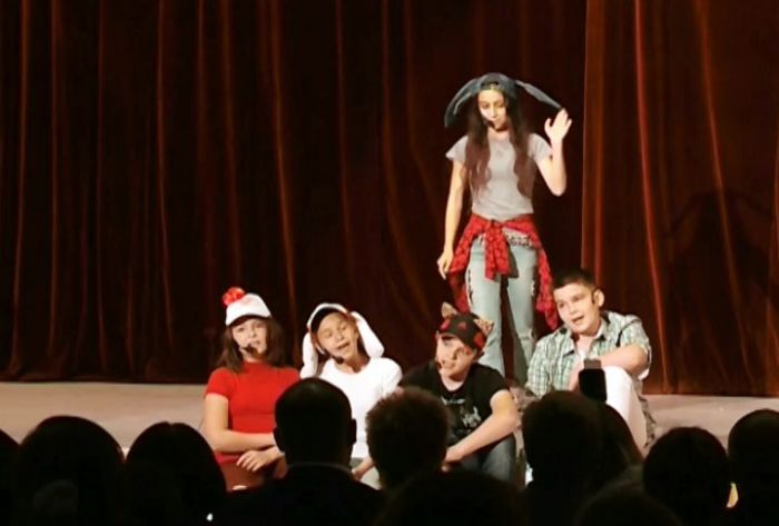 Мюзикл &laquo;Тем, кто дружен&raquo; представили в Берензняках