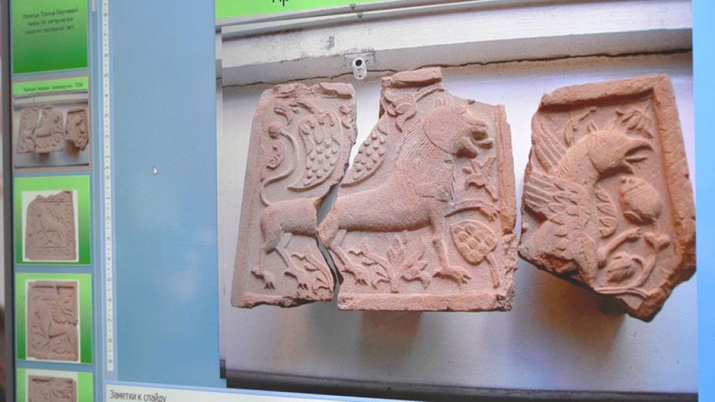 Любители истории прослушали лекцию об изразцах XVII-XVIII веков