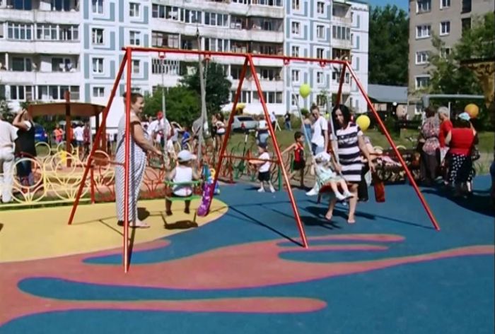 Тематическая детская площадка открылась на НИИРПе