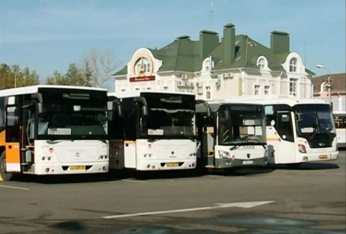 К новым остановкам - новые автобусы