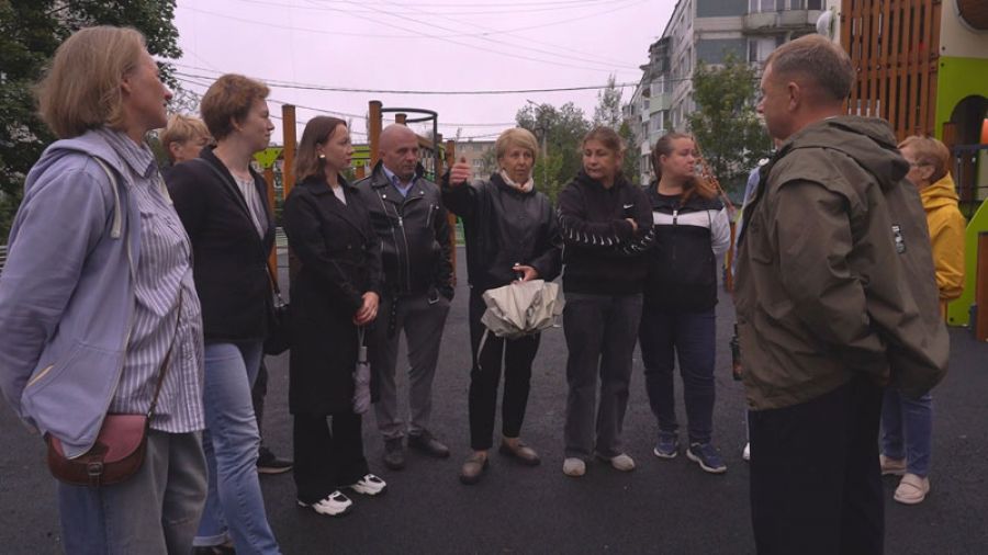 Жители Скоропусковского пообщались с депутатами