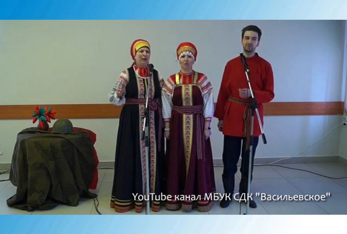 &laquo;Слово в слово&raquo;. Песня "Когда мы были на войне" в исполнении хоровой группы "Россиянка"