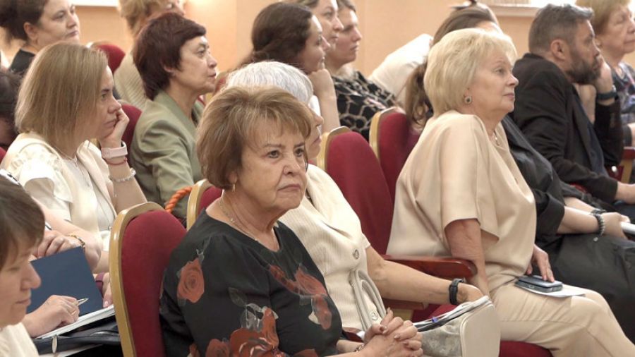 &laquo;Специальный репортаж&raquo;. Совещание в Управлении образования