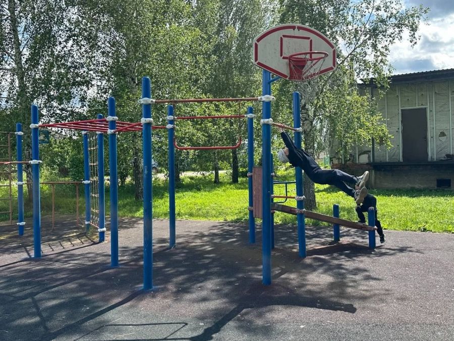 Детская площадка нуждается в ремонте