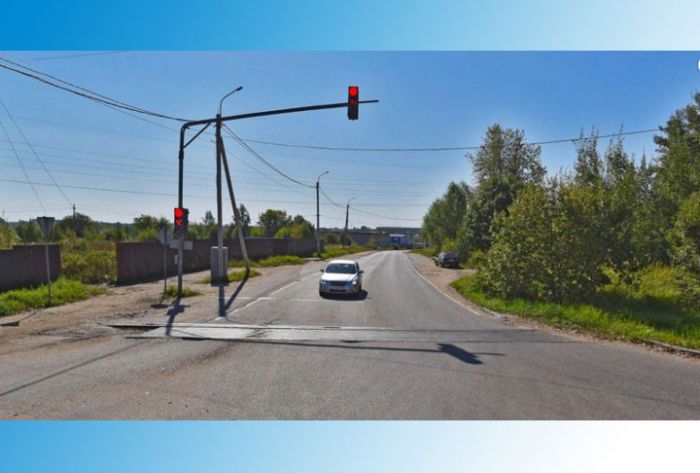 Начался демонтаж рельсов на перекрестке Скобяного шоссе и дороги на Афанасово