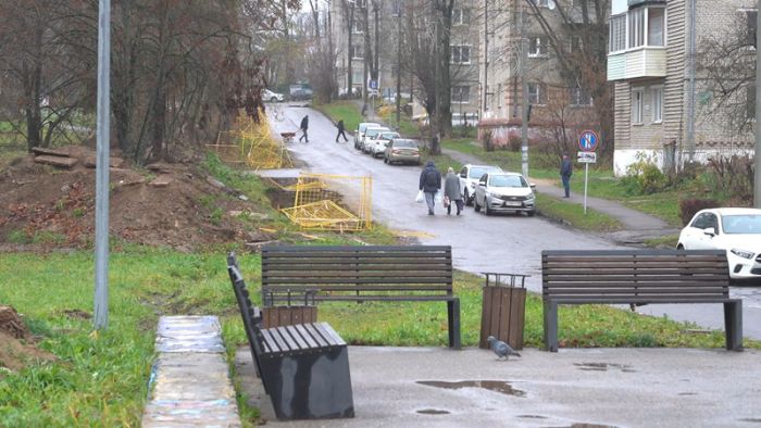 Опасность &ndash; рядом с детской площадкой