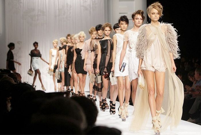 Ведущие дома мод Франции отказались от худых моделей