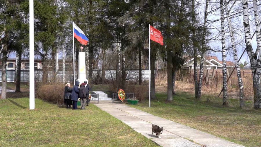 Мемориал в Тураково проверили депутаты