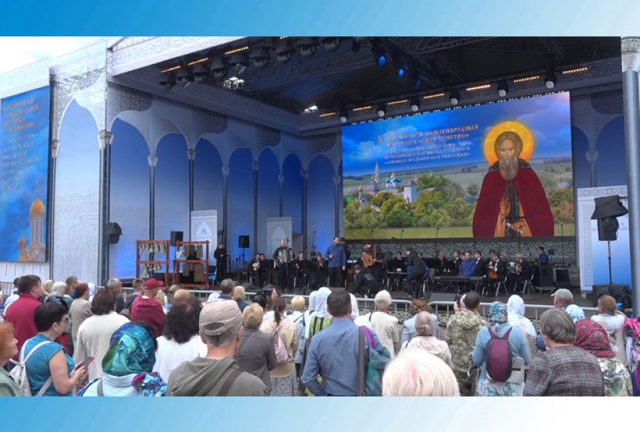 Концерт на Красногорской площади в Сергиев день