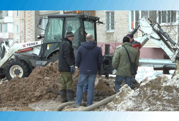 Реммаш. Ликвидация аварии на магистральном водопроводе
