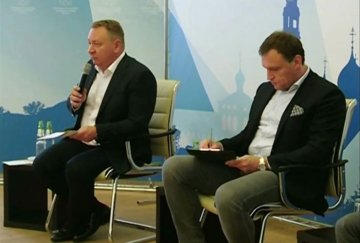 Представители местной и областной власти встретились с лидерами общественного мнения