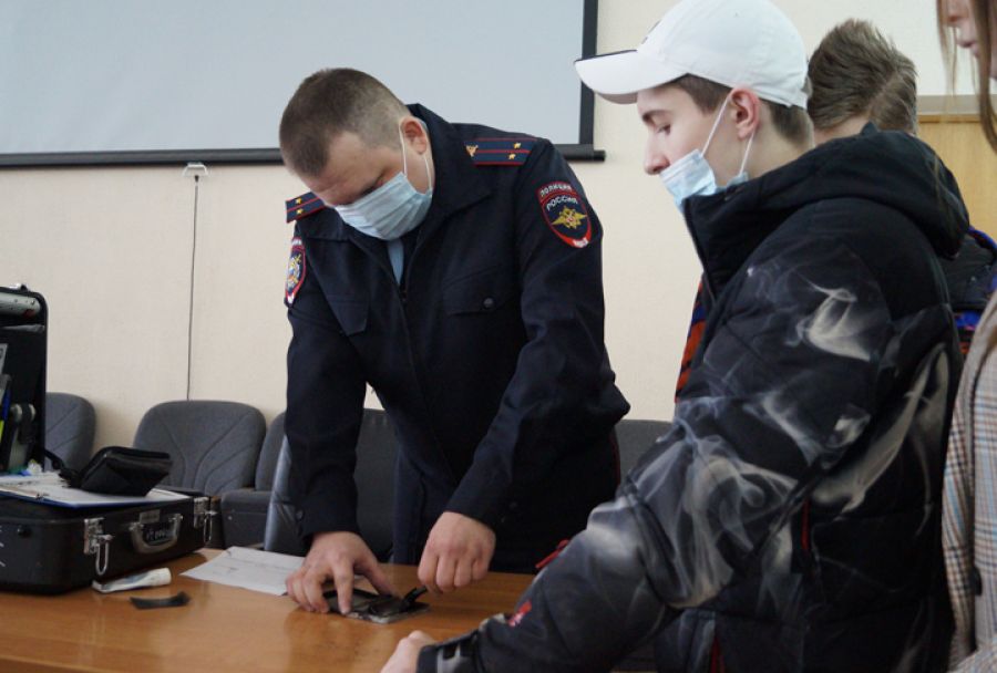 Сотрудники полиции в Сергиево-Посадском г.о. присоединились к акции «Студенческий десант»