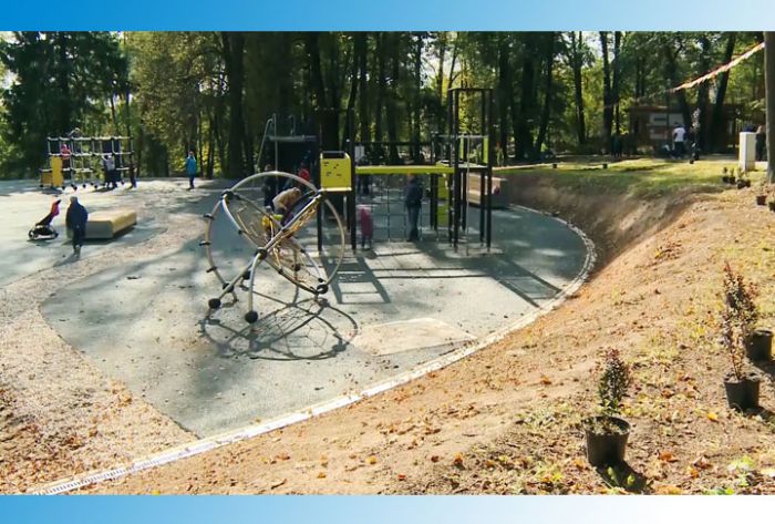 В парке &laquo;Скитские пруды&raquo; появилась уникальная детская площадка