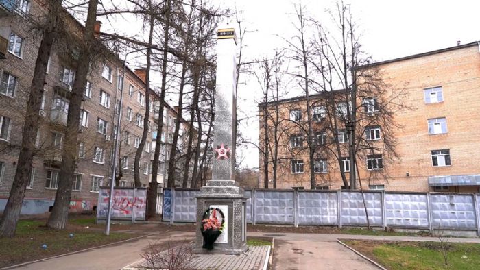 Мемориал на ул. Карла Либкнехта осмотрели депутаты