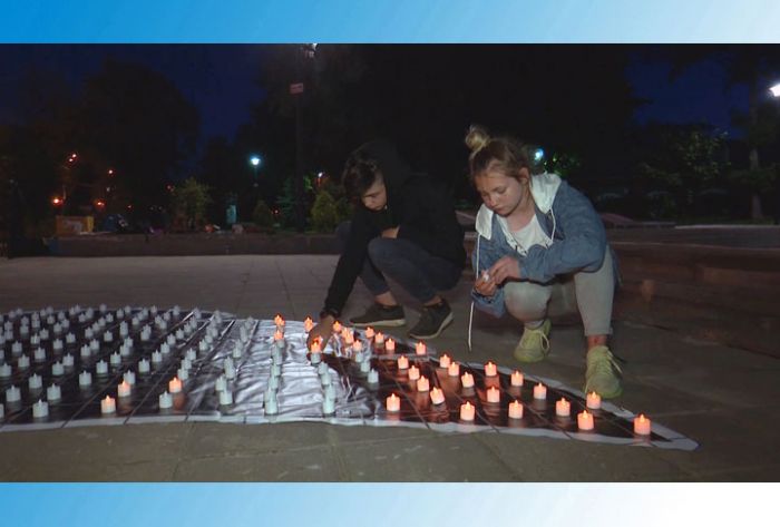 Журавль из огоньков - в память о павших