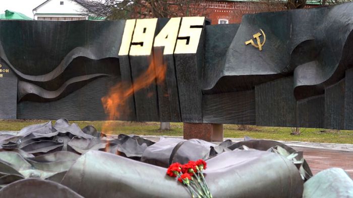 Мемориал &laquo;Вечный огонь&raquo; проинспектировали народные избранники