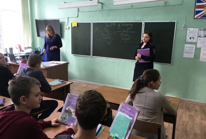 Школьникам собрались продлить каникулы из-за коронавируса