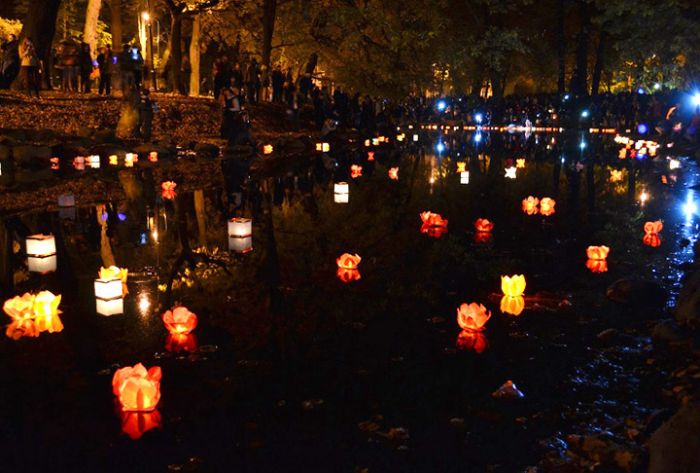 Фестиваль водных фонариков пройдет в Сергиевом Посаде 18 августа