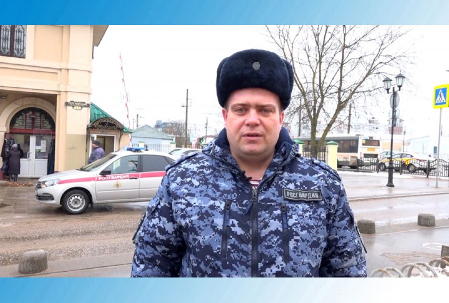 С полным рюкзаком косметики - мимо кассы