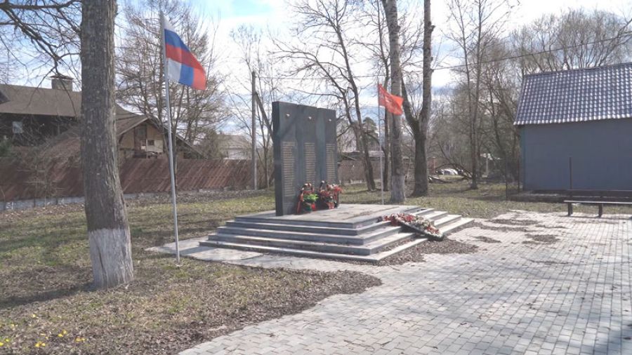 В деревне Ахтырка проверили памятник воинам, погибшим в годы Великой Отечественной войны