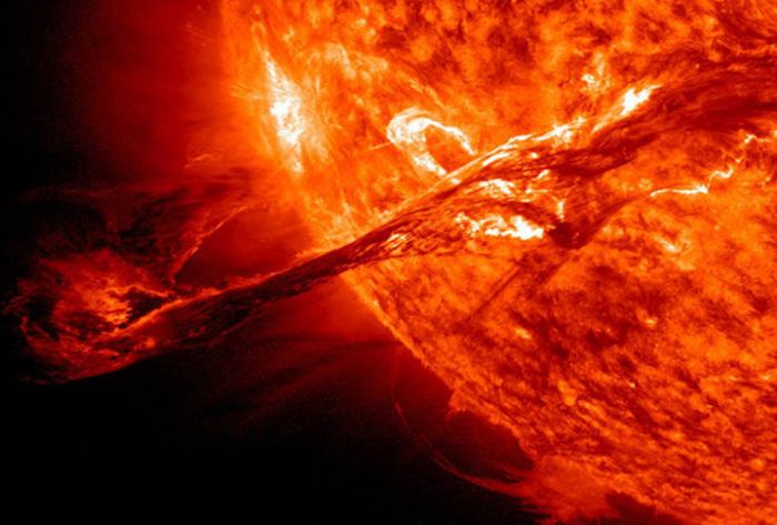 Солнечный супершторм может «убить» телефоны по всей Земле