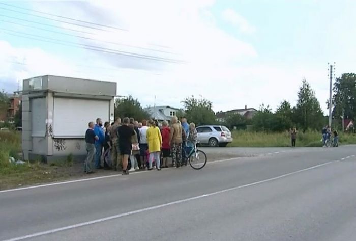 Константин Негурица встретился с жителями деревни Зубачёво и Северного поселка