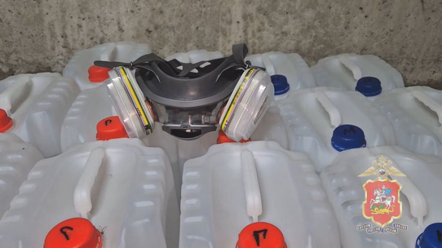 Полицейские задержали подозреваемых в незаконном производстве наркотиков