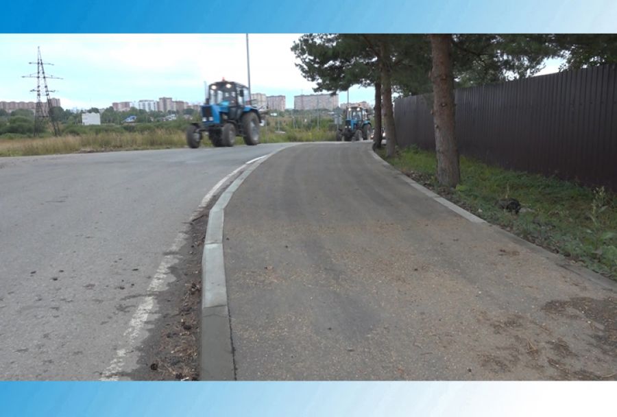 Тема депутатского объезда - дороги и газ в Зубачёво