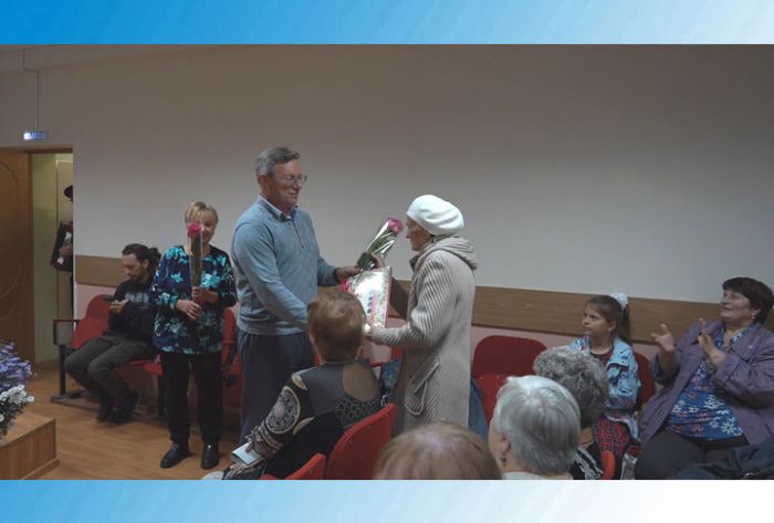 С Днём пожилого человека поздравили жителей Лесхоза