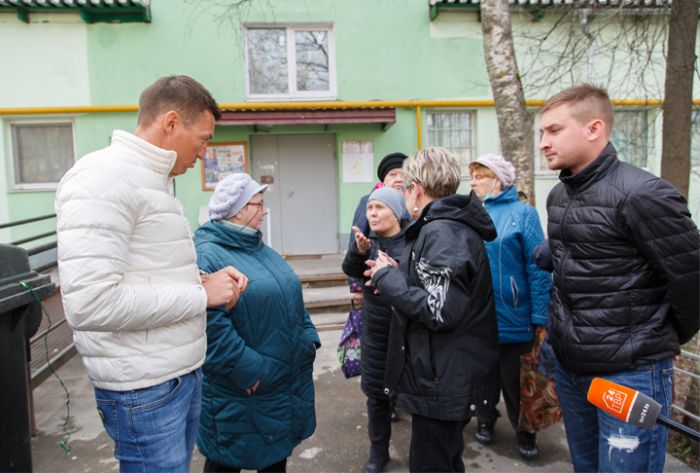 Александр Легков побывал во дворе на Угличе после сообщения в "ВК"