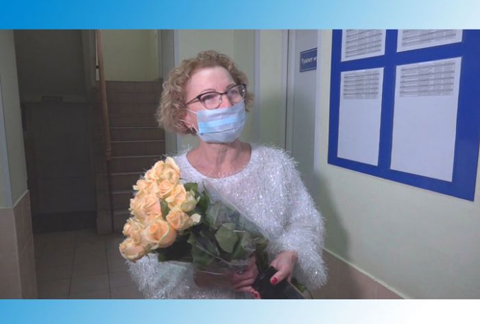 Тех, кто стоит на страже нашего здоровья, благодарит молодёжь