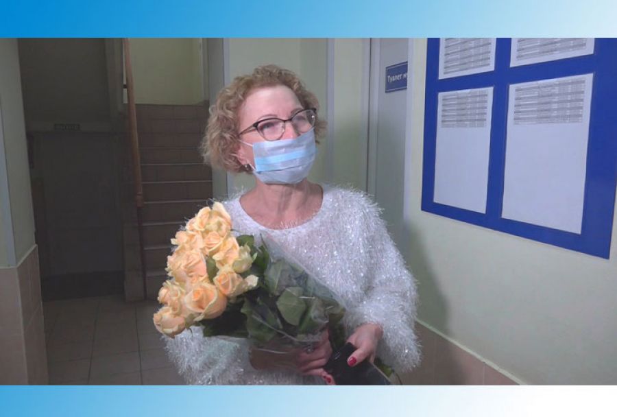 Тех, кто стоит на страже нашего здоровья, благодарит молодёжь