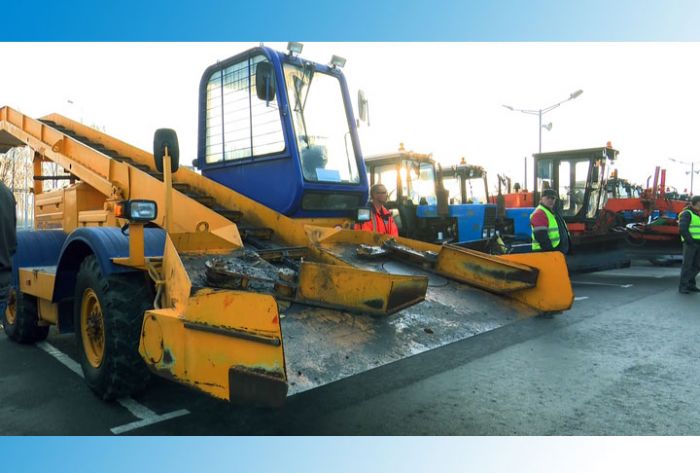 К зиме готовы, но единиц спецтехники хотелось бы больше