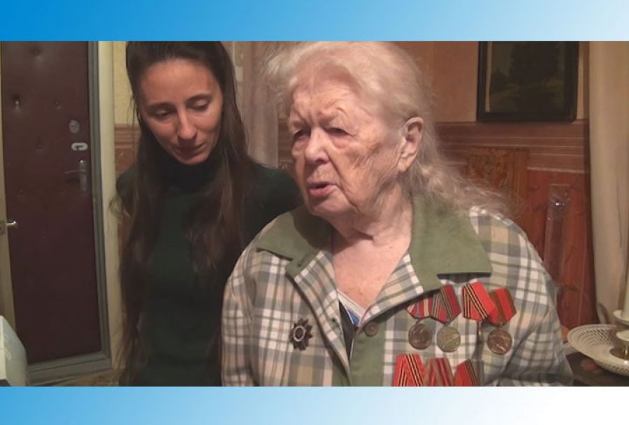 Ирину Александровну Моисееву поздравляли всем двором