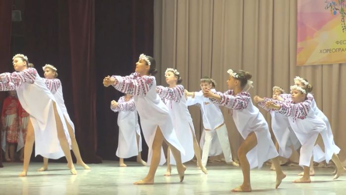 Танцуй, село родное!