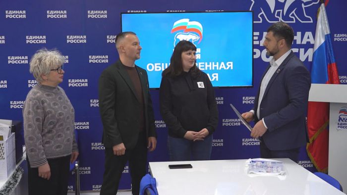 Андрей Саакян наградил организаторов &laquo;Ёлки на Клементьевке&raquo;