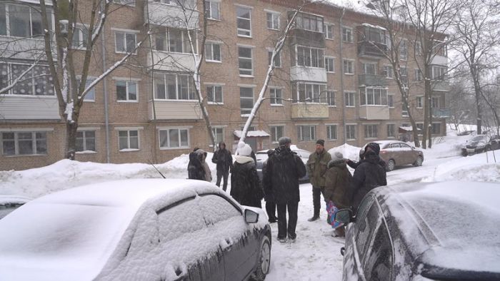 Константин Негурица проверил содержание дворовых территорий на проспекте Красной Армии