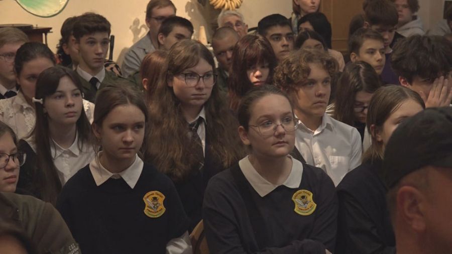 О боевом пути ОМОН «Пересвет» рассказали школьникам в музее