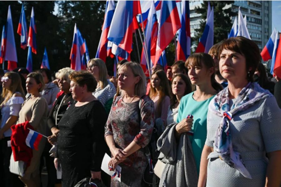 В Милане в поддержку России прошел митинг против НАТО и США