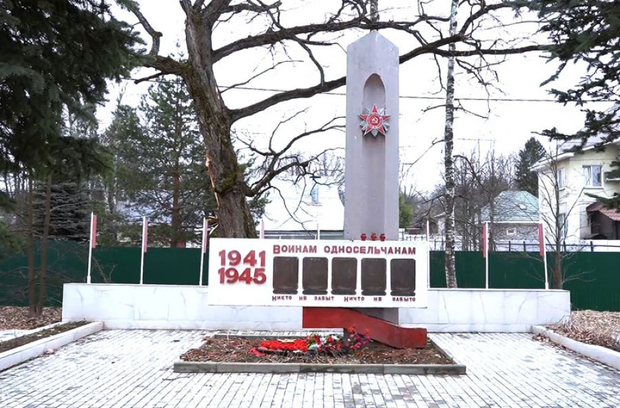 С состоянием памятников в Семхозе и Птицеграде ознакомилась инспекционная комиссия