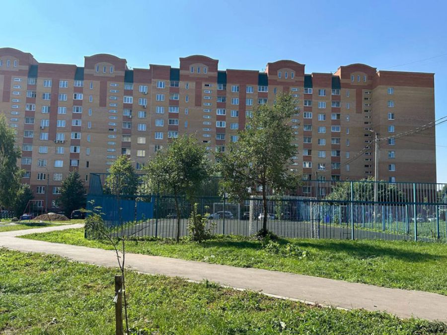 Константин Негурица – во дворе домов 11 и 12 на Ярославском шоссе