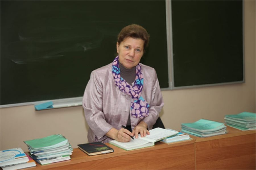 Учитель русского языка и литературы 18 школы Татьяна Алексеева стала лучшим учителем МО