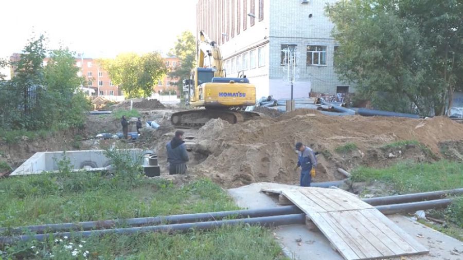 Ремонт теплотрассы на Инженерной улице контролируют депутаты