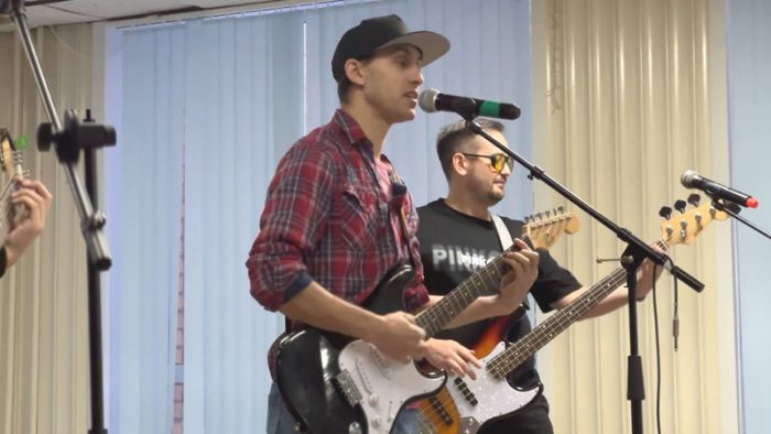 Благотворительный рок-концерт собрал в Березняках любителей животных