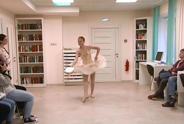 Фотовыставка &laquo;Маленькие балерины&raquo; открылась в зале Клементьевской библиотеки