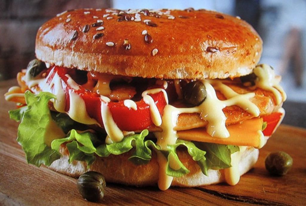 McDonald’s убрала искусственные красители и консерванты из бургеров в США