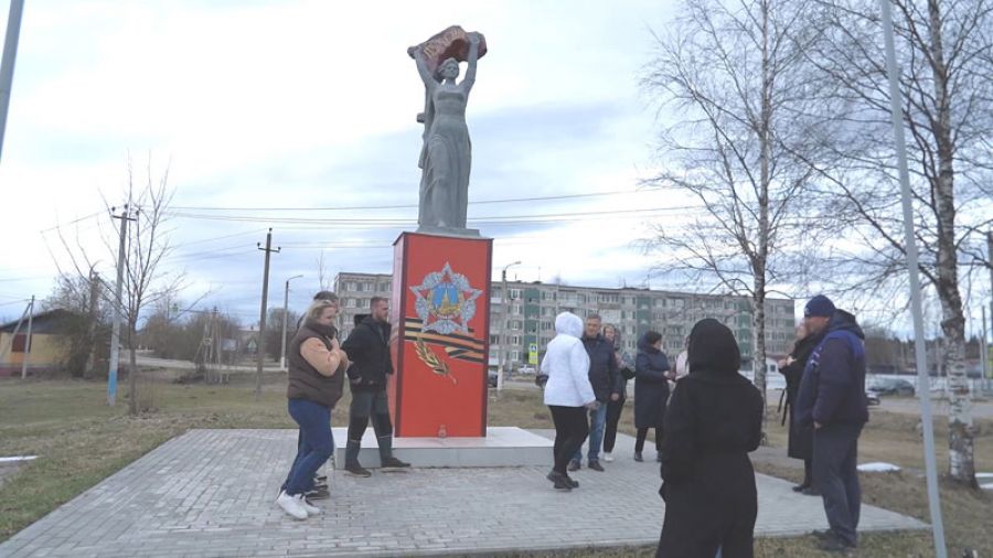 Состояние мемориалов в Мостовике проверили представители власти