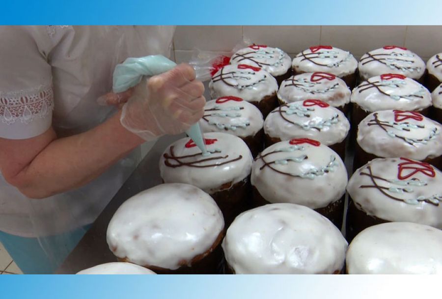 В пекарне Троице-Сергиевой лавры вовсю кипит работа