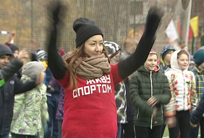 Открытие стадиона школы №11 ознаменовалось фестивалем &laquo;Живу спортом&raquo;