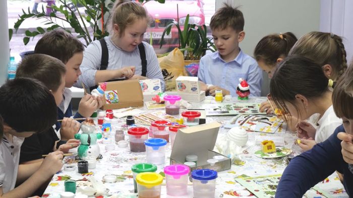 Мастерскую Деда Мороза организовали в приёмной &laquo;Единой России&raquo;